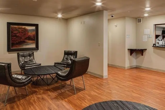 WoodSpring Suites Columbus NE I-270 Airport - Lobi