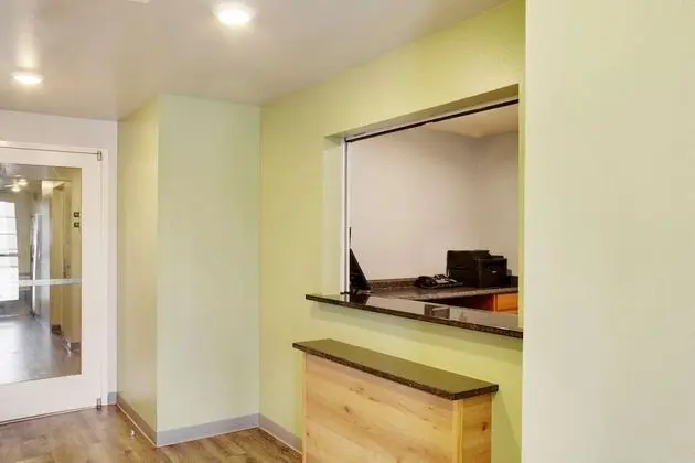 WoodSpring Suites Conroe - Lobi