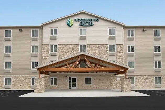 WoodSpring Suites Detroit Farmington Hills