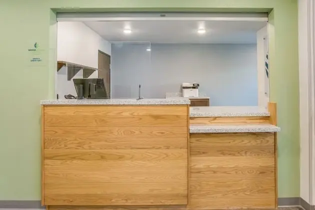 WoodSpring Suites Detroit Farmington Hills - Lobi