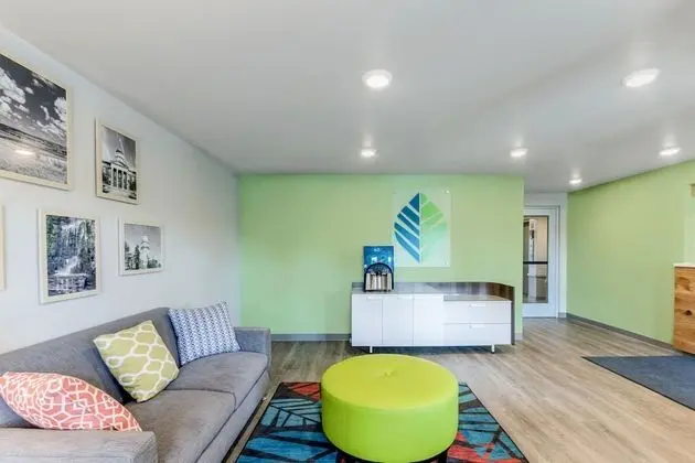 WoodSpring Suites Elgin - Chicago - Yerinde Yemek