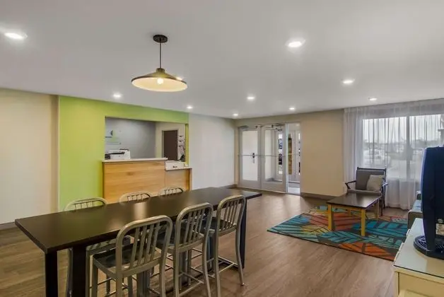 Woodspring Suites Jacksonville Orange Park - Lobi