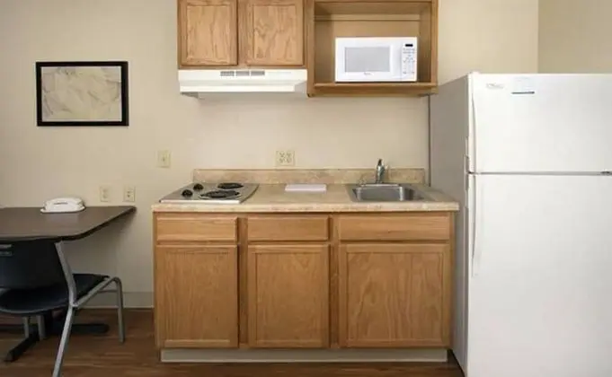 WoodSpring Suites Lincoln - Mutfak