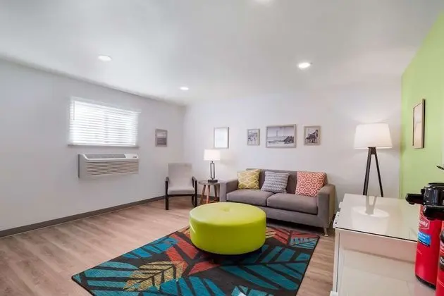 WoodSpring Suites North Charleston Airport I-526 - Lobi
