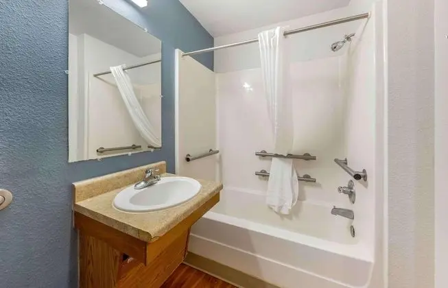 WoodSpring Suites Oklahoma City Tinker AFB