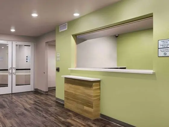 WoodSpring Suites Pecos - Lobi