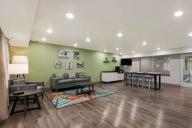 WoodSpring Suites San Antonio UTSA - Medical Center - Lobi