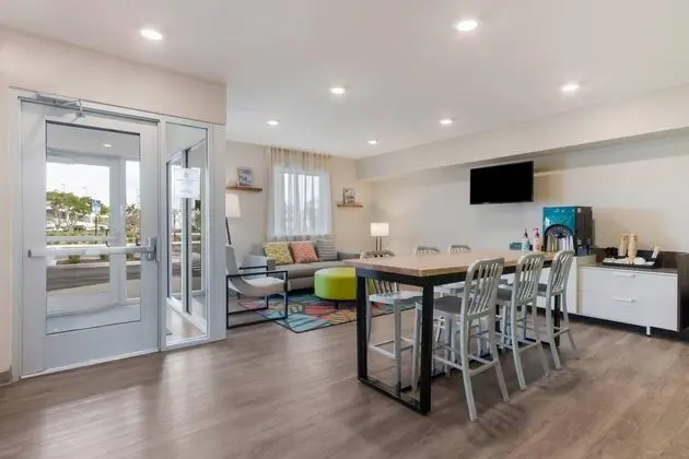 WoodSpring Suites Tamarac - Lobi