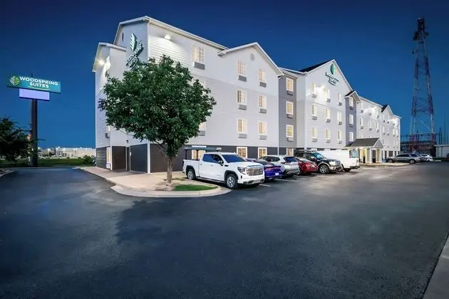 WoodSpring Suites Tulsa - Dış Mekan