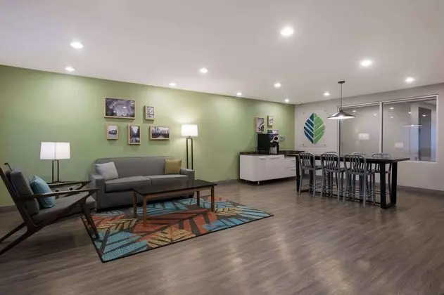 Woodspring Suites Wixom - Novi - Lobi