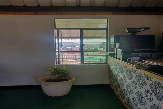 Woodstock Farmhouse - Lobi