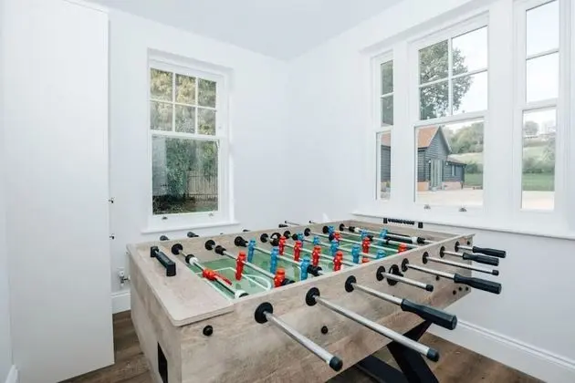 Woodvale Retreat - Sleeps 20 - Oda