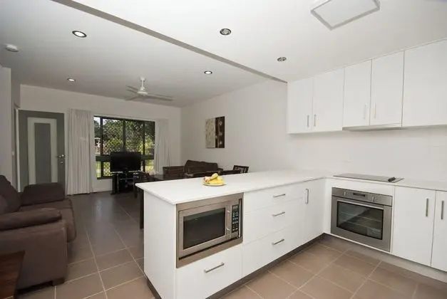 Woodville Beach Townhouse 5 - Mutfak