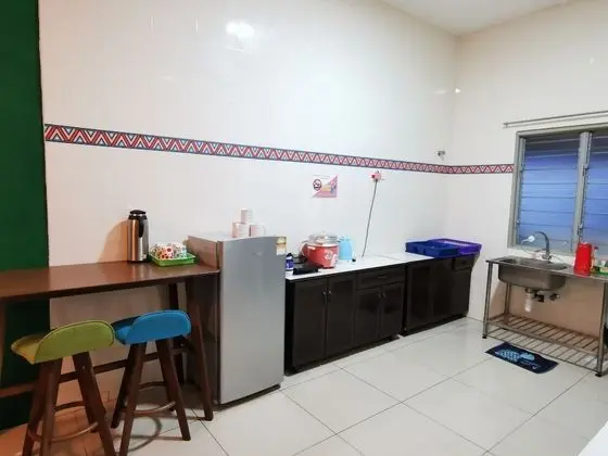 The Woodz Homestay - 2 Storey House - Mutfak