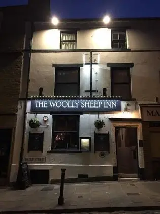 The Woolly Sheep Inn - Dış Mekan