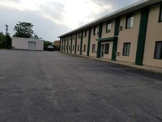 Woonsocket Motor Inn - Dış Mekan