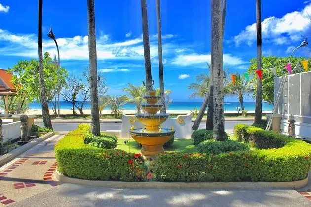 Woraburi Phuket Resort & Spa - Plaj
