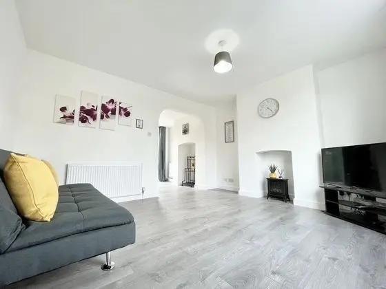 Worksop Newly Refurbished 2-bedroom House