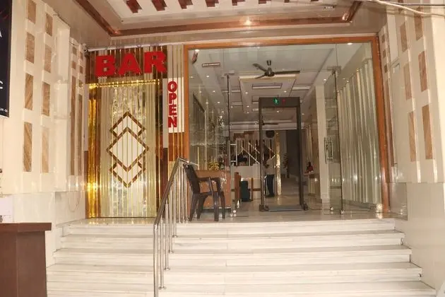 HOTEL WORTH PAHARGANJ - Lobi