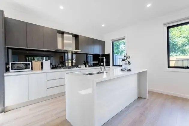 WoW Factor!luxe 4BR Townhouse@glen Waverley - Mutfak