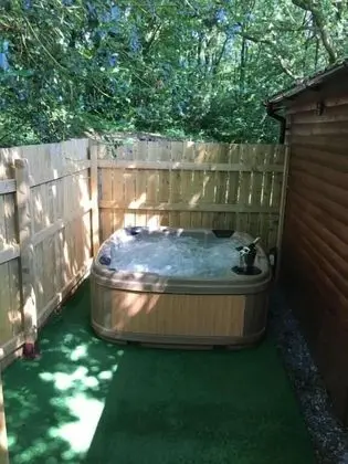 Wren 23 Hot Tub - Havuz