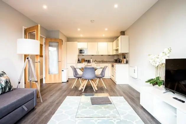 The Wren Beautiful Apartment inc parking - Oda Düzeni