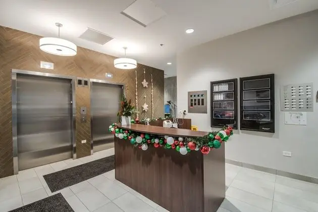 Wrigley Suites - Lobi