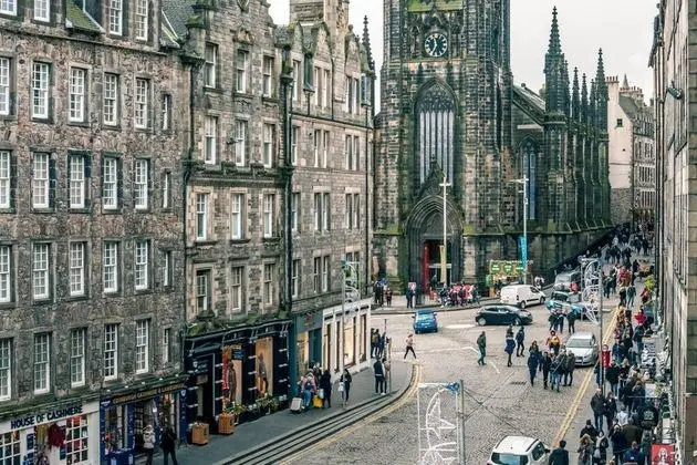 Writer s Apartment - Beautiful One Bed on the Famous Royal Mile
