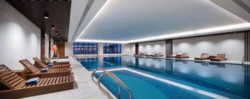 Wuhan Optics Valley Convention Hotel - Havuz