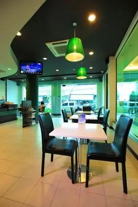 Wungnoy Hotel - Yerinde Yemek