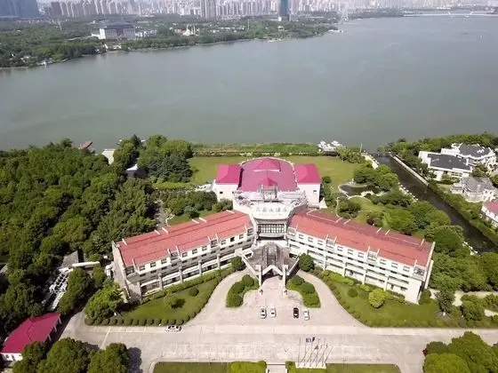 Wuxi Lakeview Park Resort