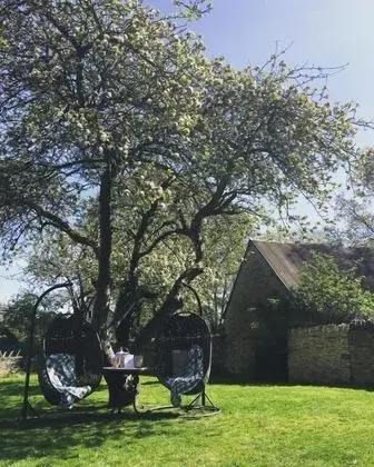 The Wychwood Inn - Dış Mekan
