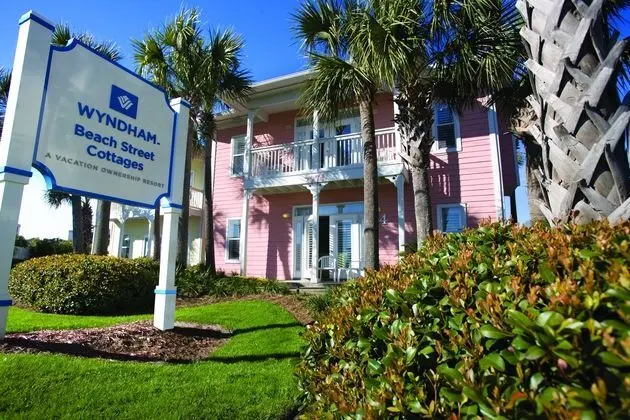 Wyndham At The Cottages