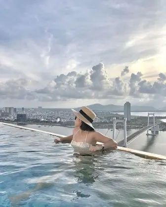 Wyndham Danang Golden Bay - Havuz