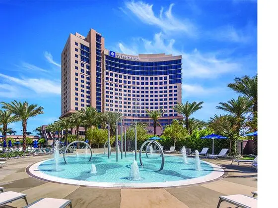 Wyndham Desert Blue