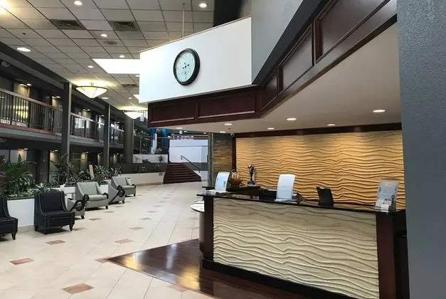 Wyndham Garden Ann Arbor - Lobi