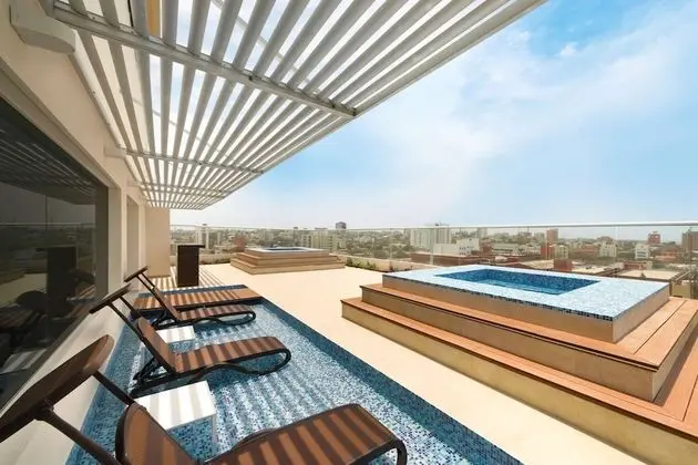 Wyndham Garden Barranquilla - Havuz