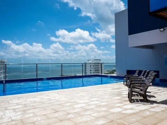Wyndham Garden Cartagena - Havuz
