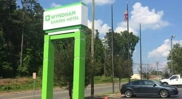 Wyndham Garden Charlotte Executive Park - Dış Mekan