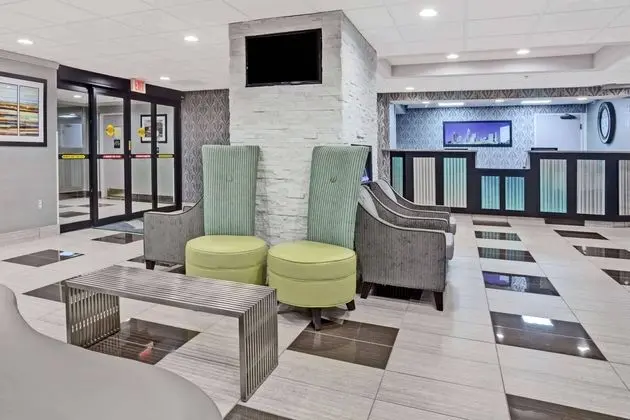 Wyndham Garden Charlotte Executive Park - Lobi