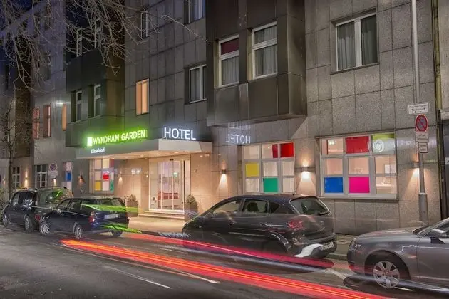 Wyndham Garden Düsseldorf City Centre Königsallee - Dış Mekan