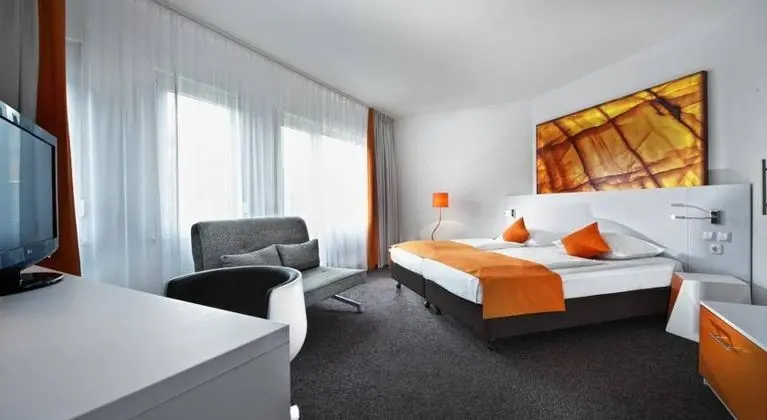 Wyndham Garden Düsseldorf City Centre Königsallee - Genel
