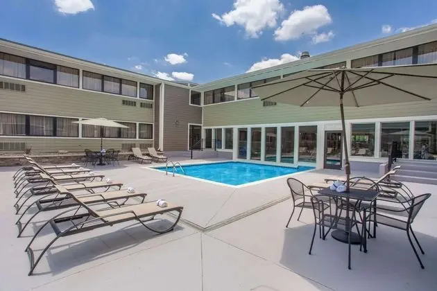 Wyndham Garden Fort Wayne - Havuz