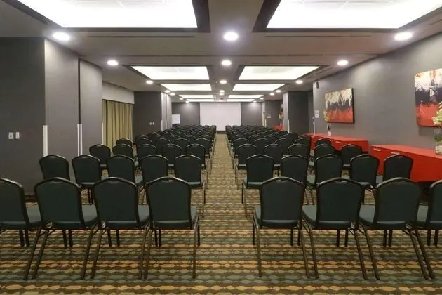 Wyndham Garden Guadalajara Acueducto