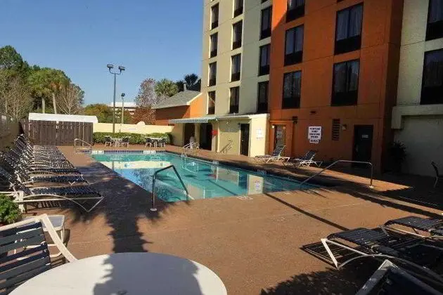 Wyndham Garden Jacksonville - Havuz