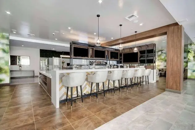 Wyndham Garden Sacramento Airport Natomas - Havuz