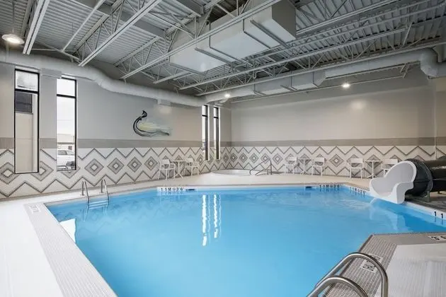 Wyndham Garden Winnipeg Airport - Havuz