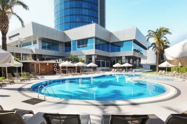Wyndham Grand İzmir Özdilek Thermal & Spa - Açık Havuz