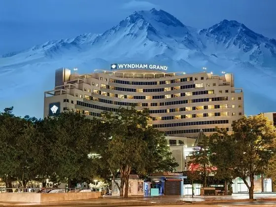 Wyndham Grand Kayseri - Dış Mekan