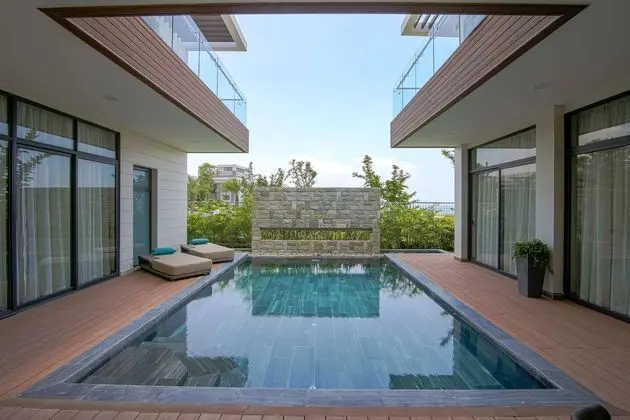WYNDHAM GRAND KN PARADISE CAM RANH - Havuz
